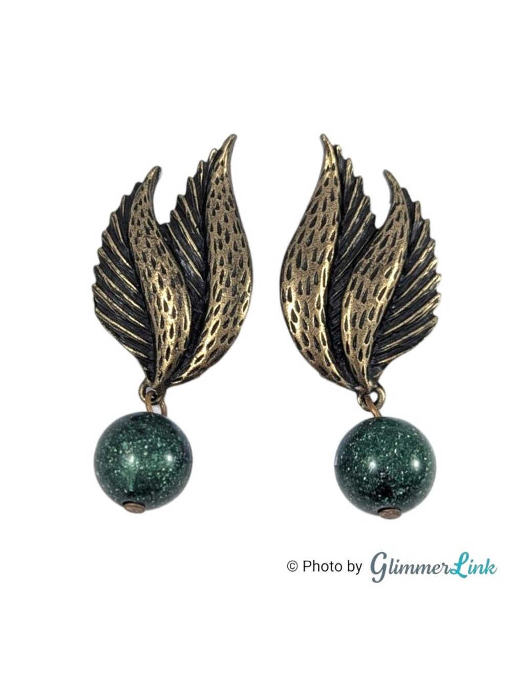 Vintage Winged Green Speckled Ball Bead Dangle Bronze Tone Clip On Earrings